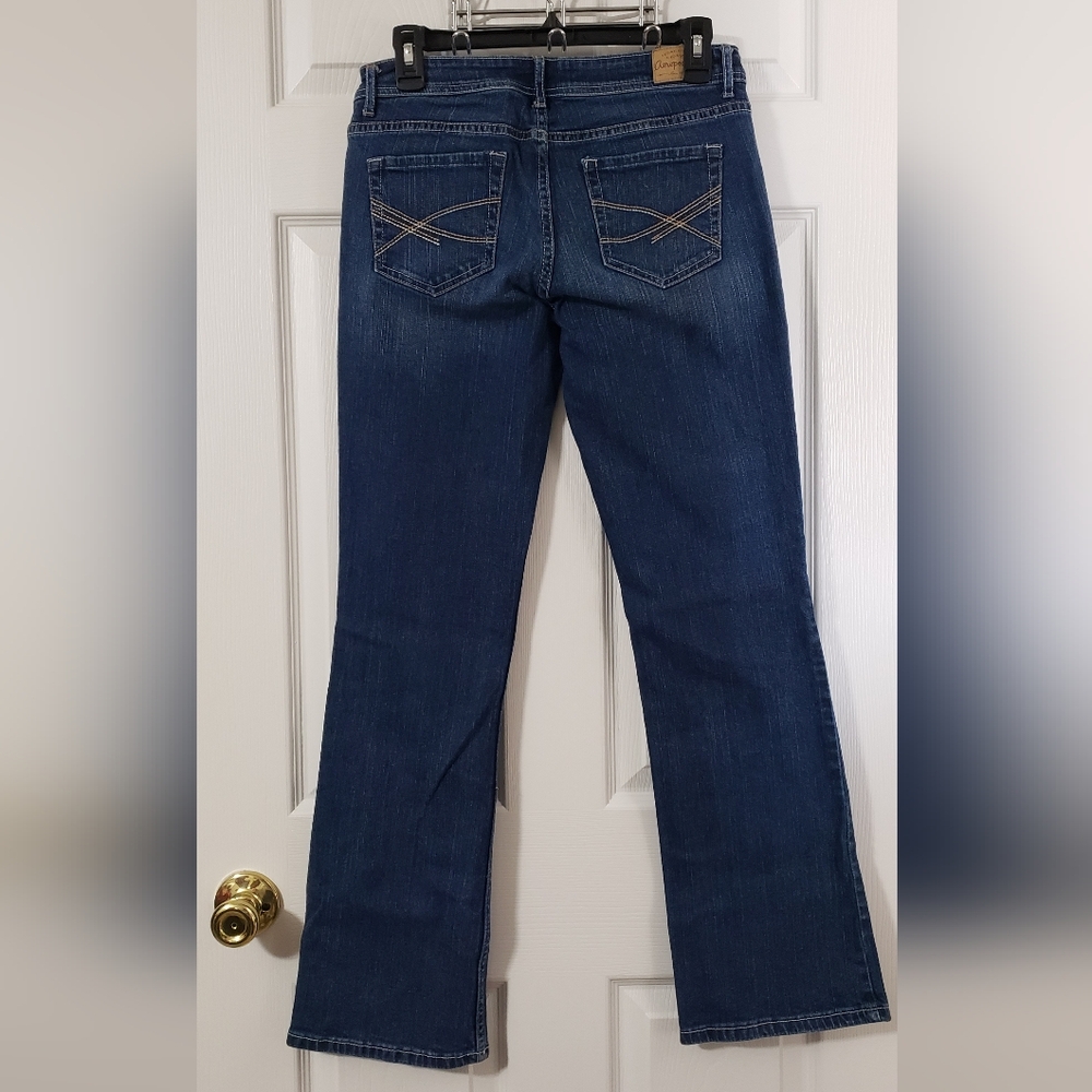 Juniors' Aeropostale Chelsea BootCut Curvy Dark Wash Denim Jeans.   Size: 7/8